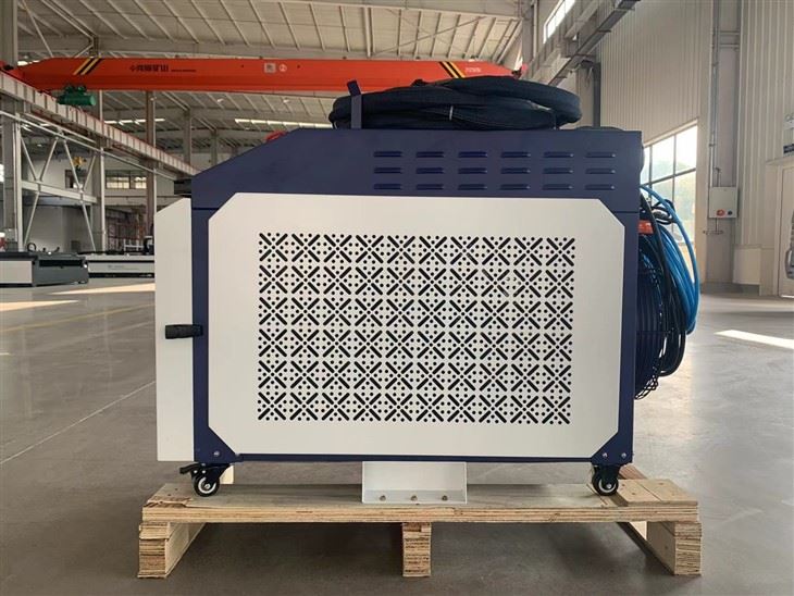 Top Rated 1500w 2000w 3000w Handheld Laser Cleaning Machine For Metal Oil Paint Rust Removal Stainless Steel Laser Cleaner